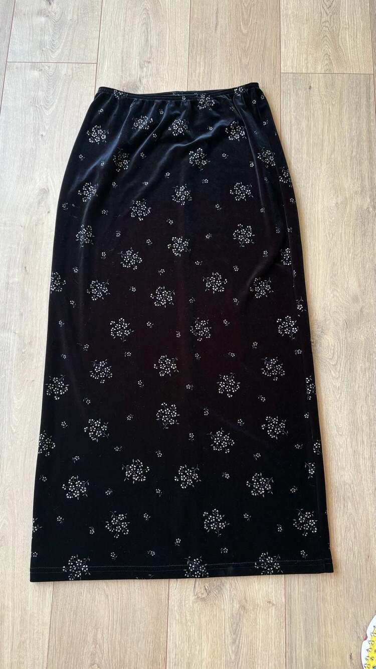No Boundaries Velvet Floral Midi Skirt Size L Black Split Front Y2K